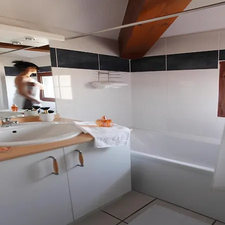 Apartment Res La Barbacane, Carcassonne, For 2 People