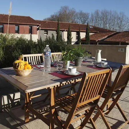 Res La Barbacane, Carcassonne, For 2 People *