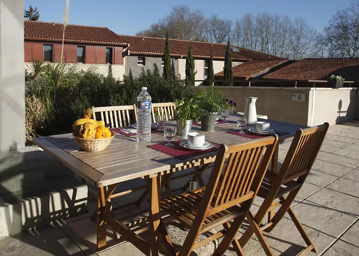 Res La Barbacane, Carcassonne, For 2 People *