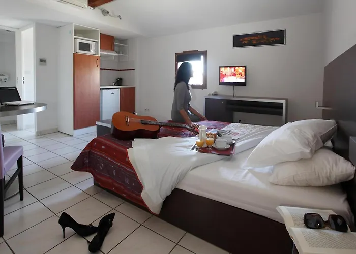 Res La Barbacane, Carcassonne, For 2 People Carcassonne