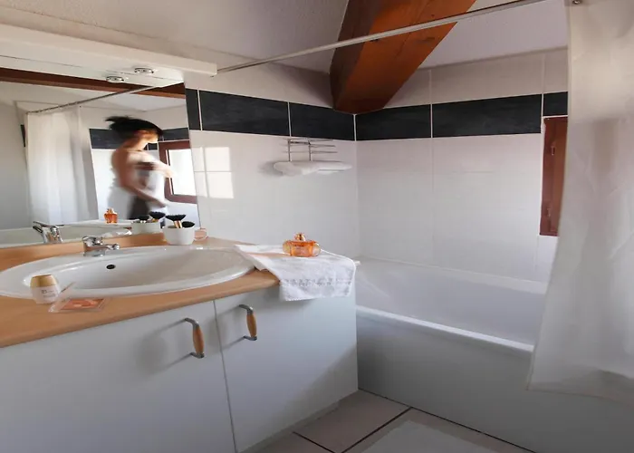 Res La Barbacane, Carcassonne, For 2 People *